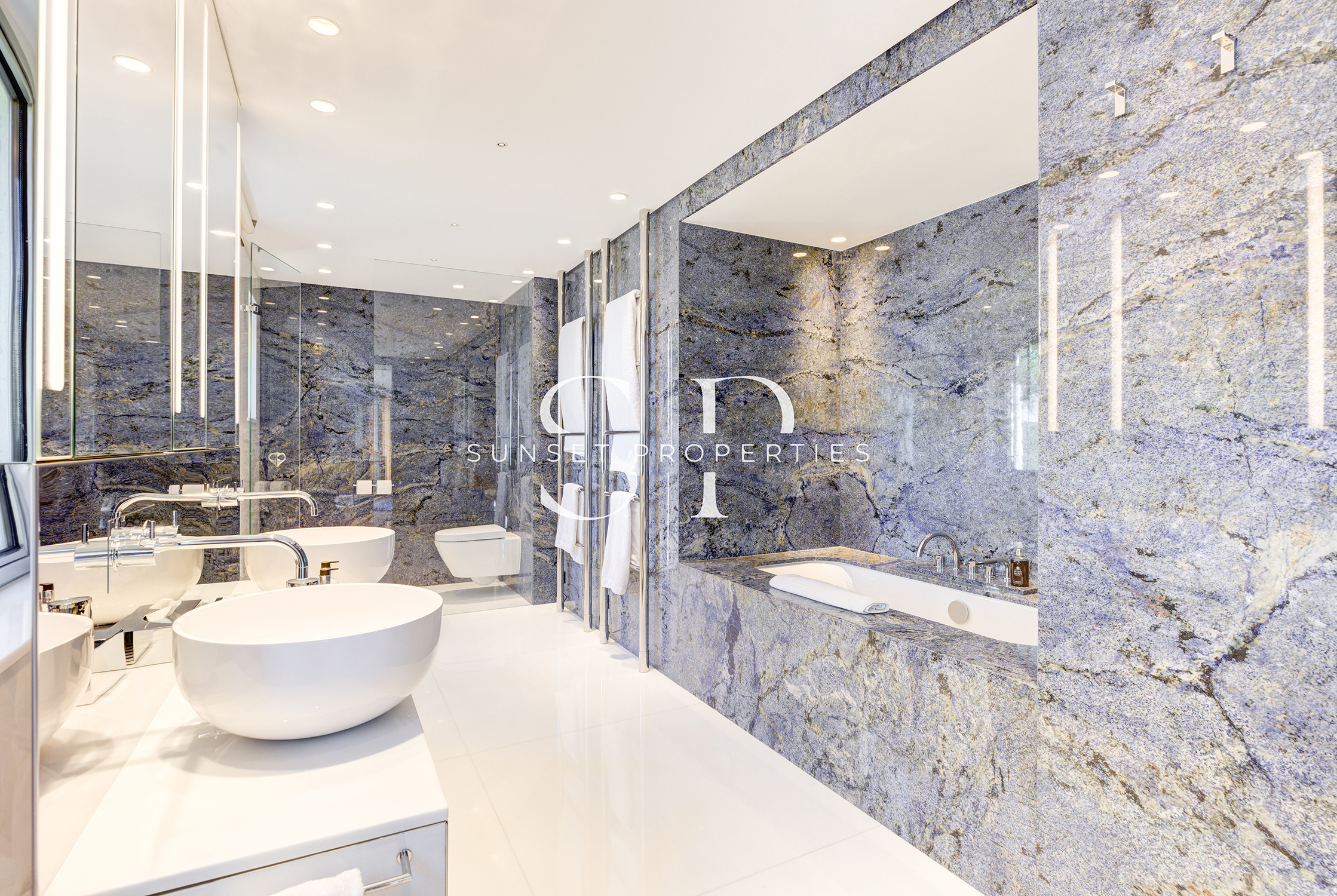 3F3A4042_3_4_5_6_7_8 copie